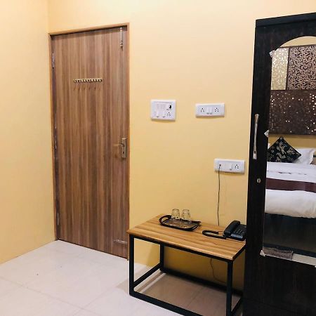 The Madaar House Hotel Varanasi Exterior photo