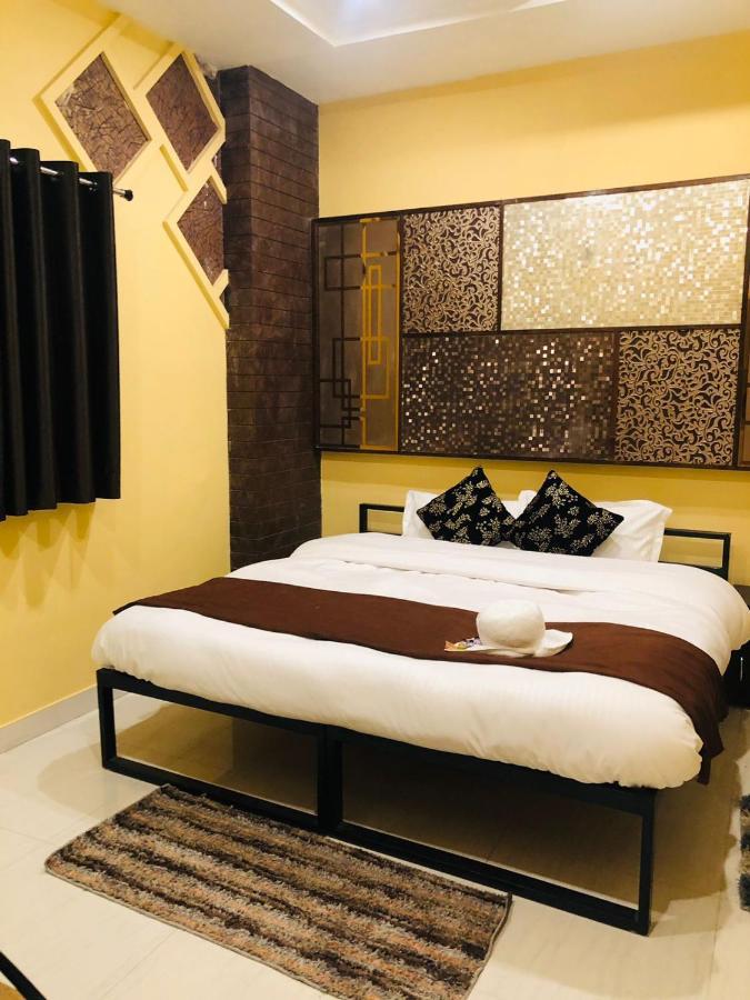 The Madaar House Hotel Varanasi Exterior photo